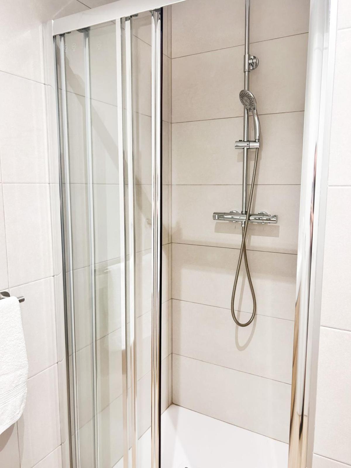 Apartamento Junto A Ruzafa Cerca Del Centro Valencia Eksteriør billede